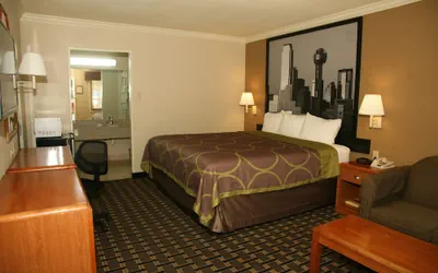 Photo 5 - Super 8 by Wyndham Tyler TX