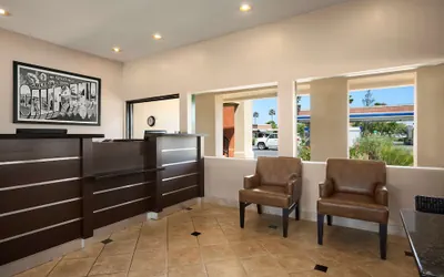 Photo 5 - Super 8 by Wyndham Salinas