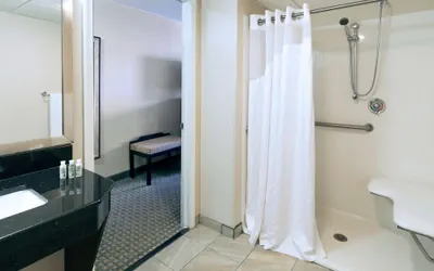 Photo 5 - Days Inn by Wyndham Plattsburgh