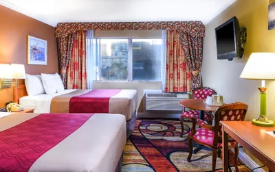 Photo 5 - Vagabond Inn Long Beach