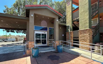 Photo 2 - Motel 6 Pasadena, CA – Old Town Pasadena Area
