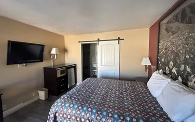 Photo 5 - Motel 6 Pasadena, CA – Old Town Pasadena Area