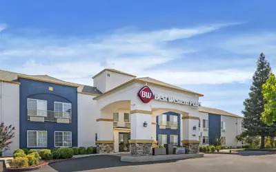 Photo 2 - Best Western Plus Twin View Inn & Suites
