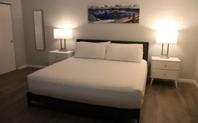 Photo 2 - Cerulean Hotel