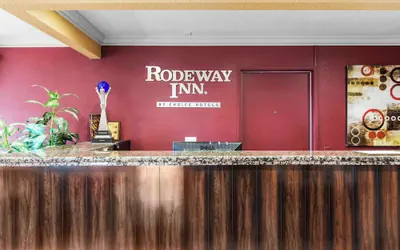 Photo 4 - Rodeway Inn Escondido Downtown