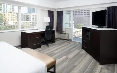 Photo 4 - Holiday Inn Express San Diego Downtown by IHG