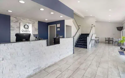 Photo 3 - Quality Inn & Suites Bloomington University Area