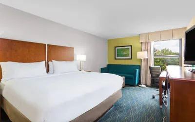 Photo 4 - Holiday Inn Express Hotel & Suites Wilmington-University Ctr by IHG
