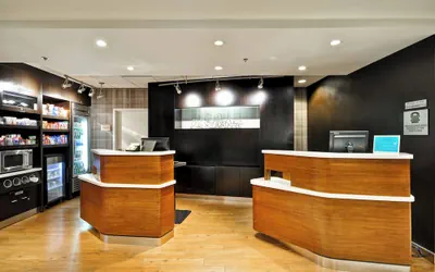 Photo 3 - Courtyard by Marriott Jacksonville Airport