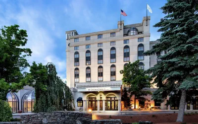 Photo 2 - DoubleTree by Hilton Nashua