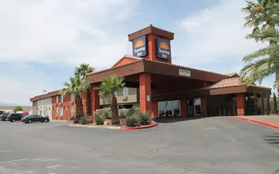 Photo 2 - Sunrise Inn Hotel