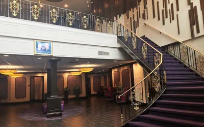 Photo 2 - Royal Regency Hotel