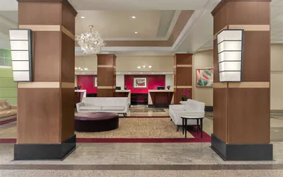 Photo 3 - DoubleTree by Hilton Fort Lee - George Washington Bridge