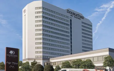 Photo 2 - DoubleTree by Hilton Fort Lee - George Washington Bridge