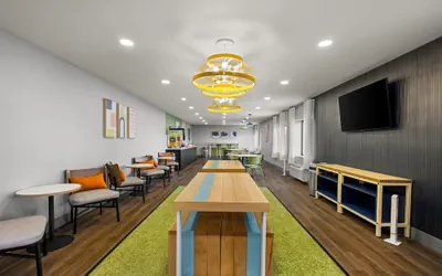 Photo 3 - Spark by Hilton Fort Wayne