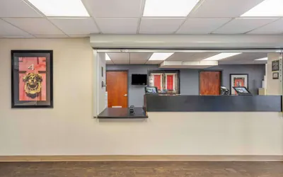 Photo 3 - Extended Stay America Select Suites Chicago Downers Grove