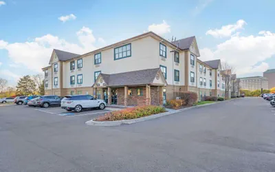 Photo 2 - Extended Stay America Select Suites Chicago Downers Grove
