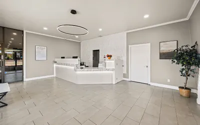 Photo 4 - Heritage Inn Express Roseville