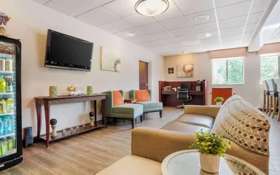Photo 3 - Best Western Plus Oak Mountain Inn