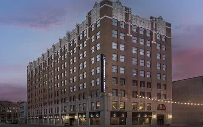 Photo 2 - Hampton Inn Indianapolis Downtown Across from Circle Centre