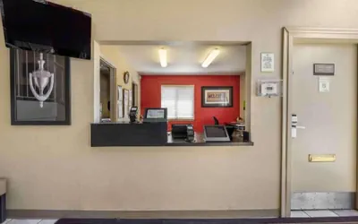 Photo 5 - Studio 6 Corporate Extended Stay Indianapolis, IN - North Carmel