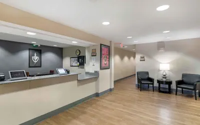 Photo 3 - Extended Stay America Suites Kansas City Airport
