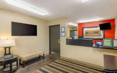Photo 3 - Extended Stay America Select Suites - St. Louis - Westport - E Lackland Rd