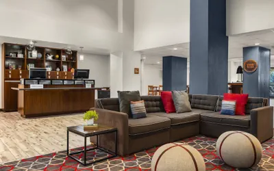 Photo 4 - Four Points by Sheraton Greensboro Airport