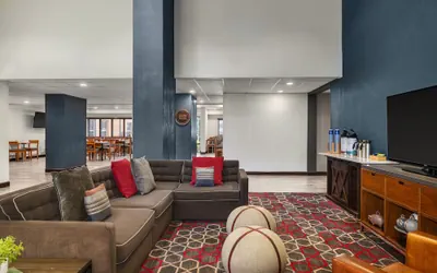 Photo 5 - Four Points by Sheraton Greensboro Airport
