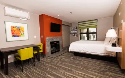 Photo 4 - Hampton Inn & Suites Seattle-Downtown