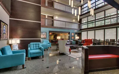 Photo 3 - Heritage Inn & Suites The Woodlands, Trademark by Wyndham