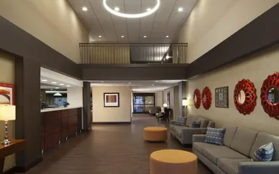 Photo 5 - Hampton Inn Charleston-Southridge