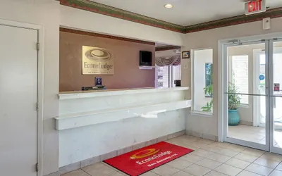 Photo 3 - Econo Lodge San Antonio South
