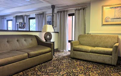 Photo 2 - Baymont by Wyndham Memphis I-40