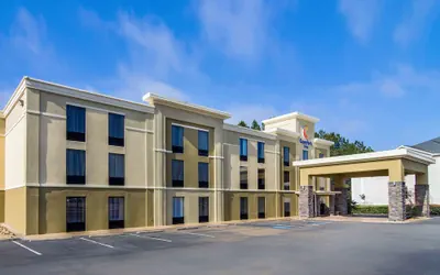 Photo 2 - Comfort Inn Acworth - Kennesaw Northwest