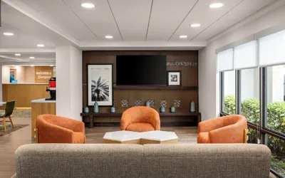 Photo 5 - Hampton Inn Miami-Airport West