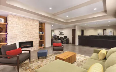 Photo 3 - Country Inn & Suites by Radisson, Fresno North, CA