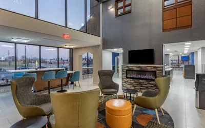Photo 3 - Best Western Plus St. Louis West-Westport