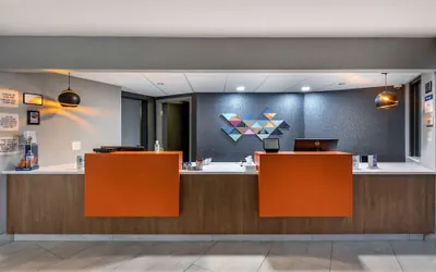 Photo 4 - Best Western Plus St. Louis West-Westport
