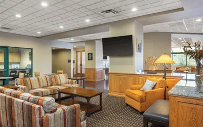 Photo 4 - Hampton Inn Kalispell