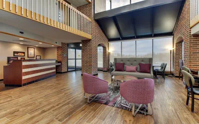 Photo 3 - Drury Inn & Suites Poplar Bluff