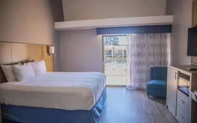 Photo 5 - Days Inn by Wyndham Redwood City