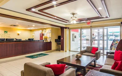 Photo 5 - Quality Suites Atlanta Airport East