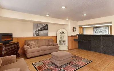 Photo 4 - Super 8 by Wyndham Waco University Area