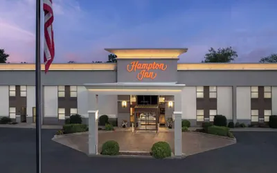 Photo 2 - Hampton Inn Russellville