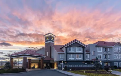 Photo 2 - La Quinta Inn & Suites by Wyndham Denver Tech Center