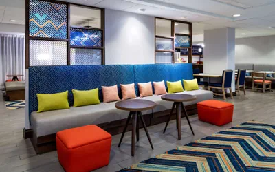 Photo 3 - Hampton Inn Denver-International Airport