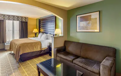 Photo 2 - Quality Suites Sherman