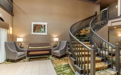 Photo 3 - Quality Suites Sherman
