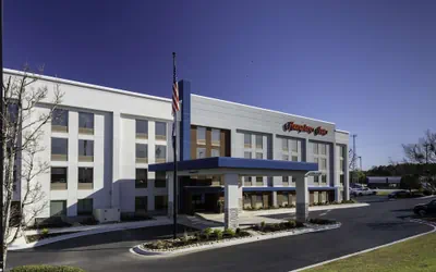 Photo 2 - Hampton Inn Conyers